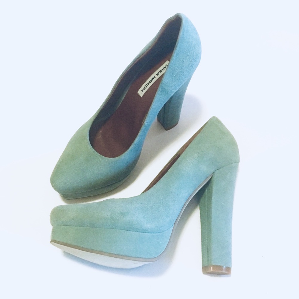 Kathryn Amberleigh Suede Pump